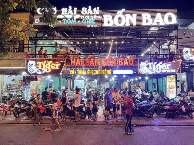 Quán hải sản Nha Trang - Bốn Bao