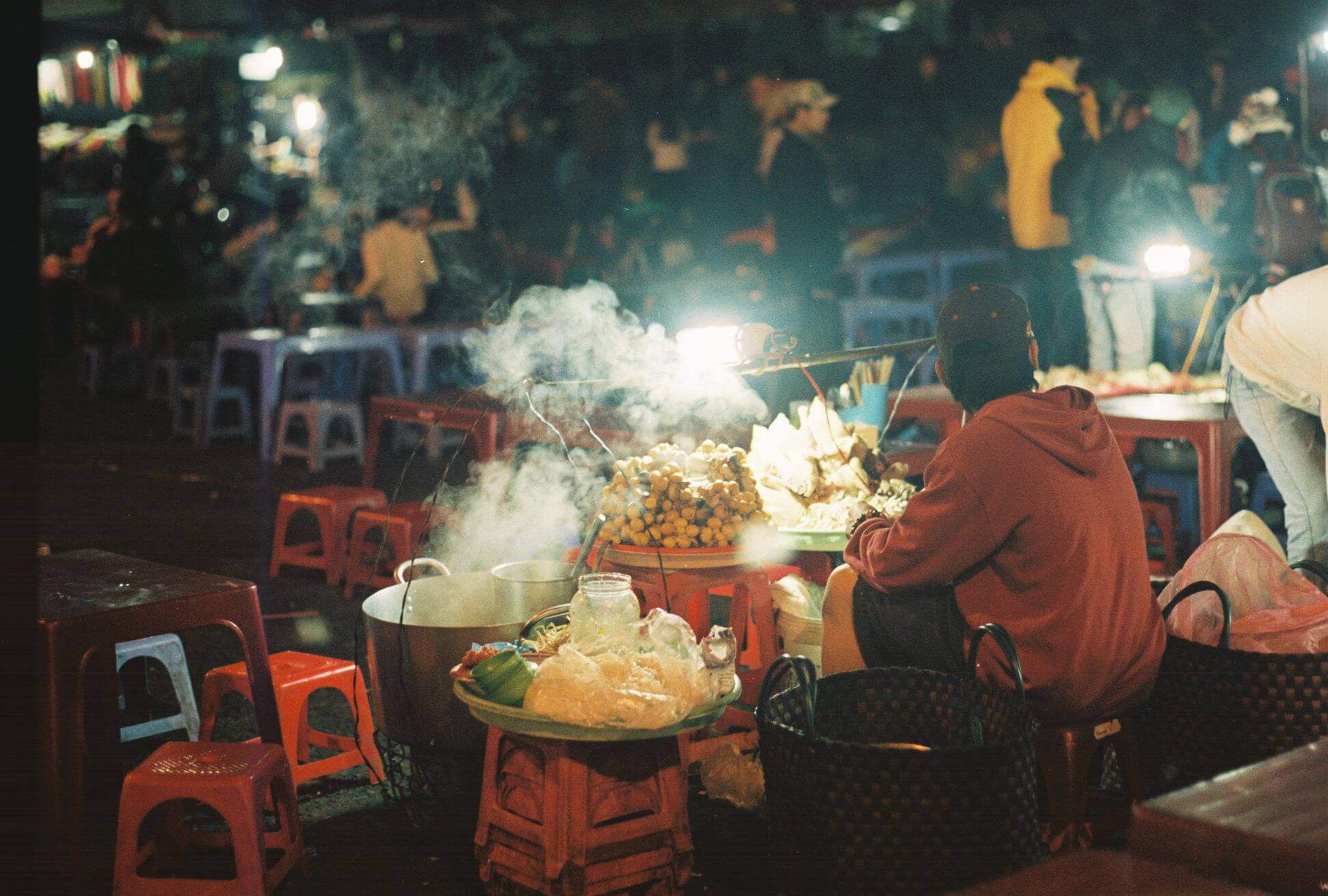 ăn vặt tại chợ đêm Đà Lạt