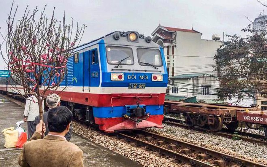 Tiết lộ: Thời điểm vàng để đặt vé tàu Tết mà ít người biết