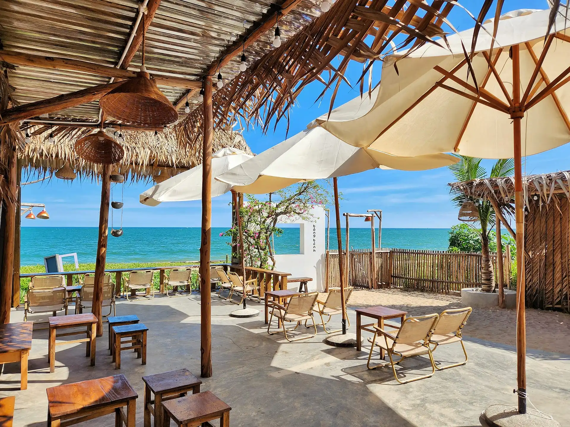 Đút Túi 10 Quán Cafe Phan Thiết View Biển Siêu Chill Mới Toanh