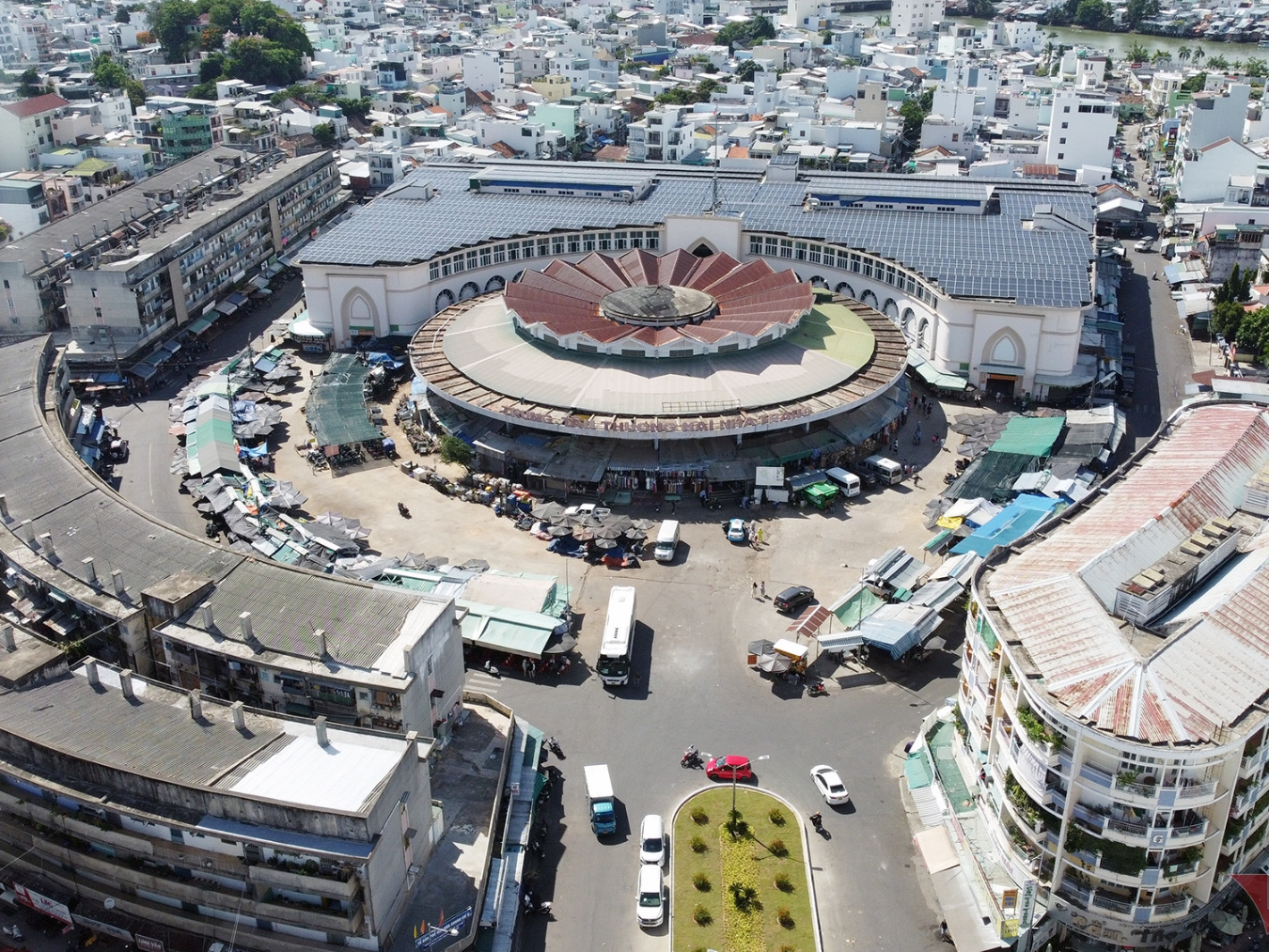 Chợ Đầm Nha Trang: Nơi Tìm Kiếm Đặc Sản và Quà Lưu Niệm Độc Nhất