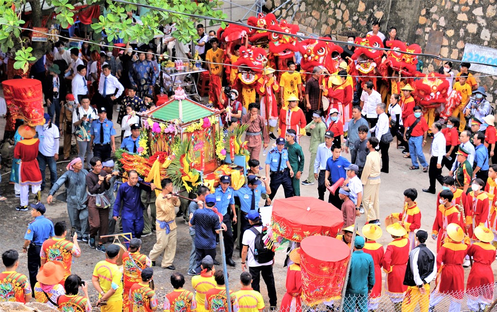 Lễ Hội Vía Bà Chúa Xứ Núi Sam 2024: Thời Gian Tổ Chức, Hoạt động Tín Ngưỡng Độc Đáo