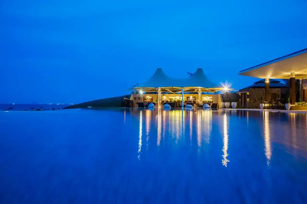 review-cac-resort-5-sao-duoc-uu-thich-tai-nha-trang-2025