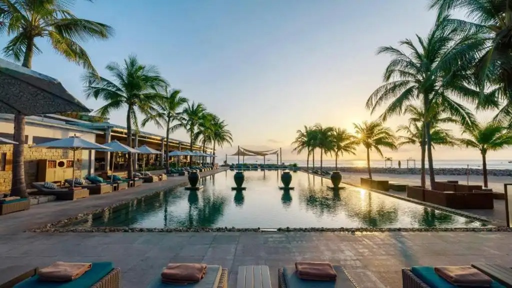 review-cac-resort-5-sao-duoc-uu-thich-tai-nha-trang-2025