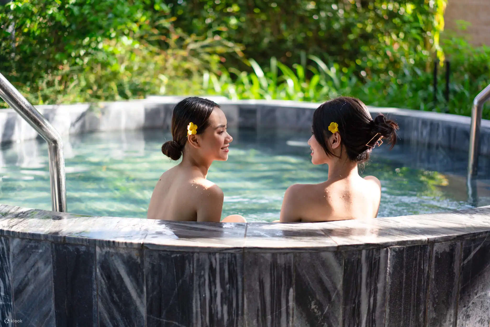 Giá vé Suối Nước Nóng Bình Châu 4