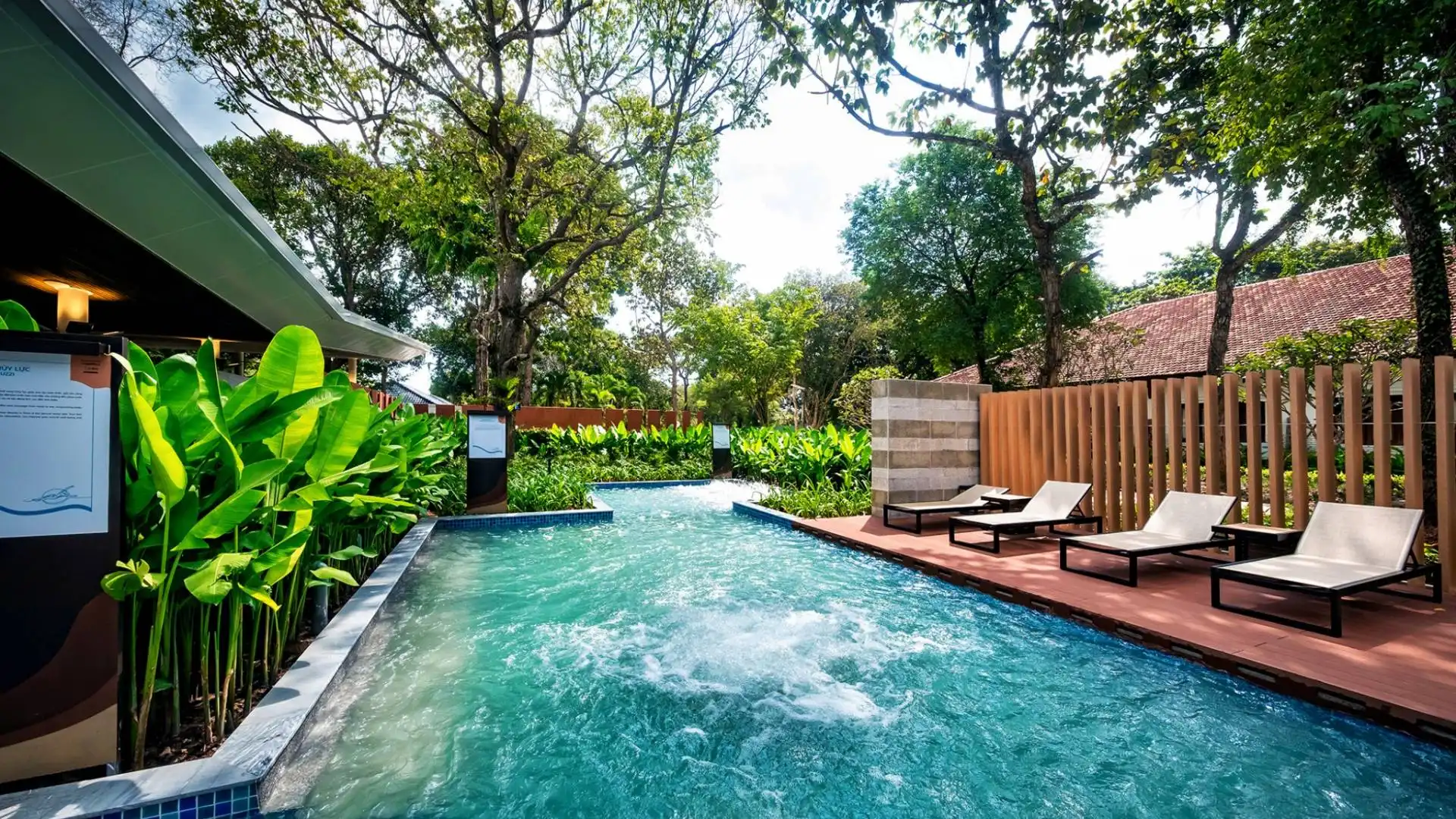 Suối nước nóng Minera Bình Châu 29