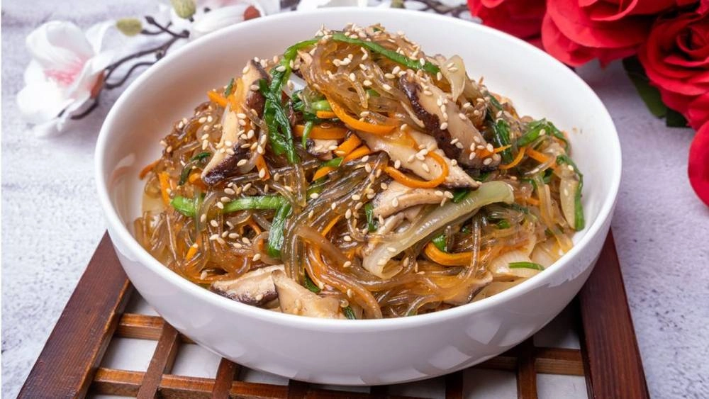top-10-mon-an-han-quoc-ngon-nhat-ban-phai-thu-it-nhat-mot-lan